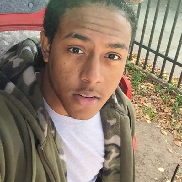 Meet your Posher, Chris - Picture 1 of 1